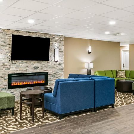 Aspire Hotel And Suites Gettysburg Bagian luar foto